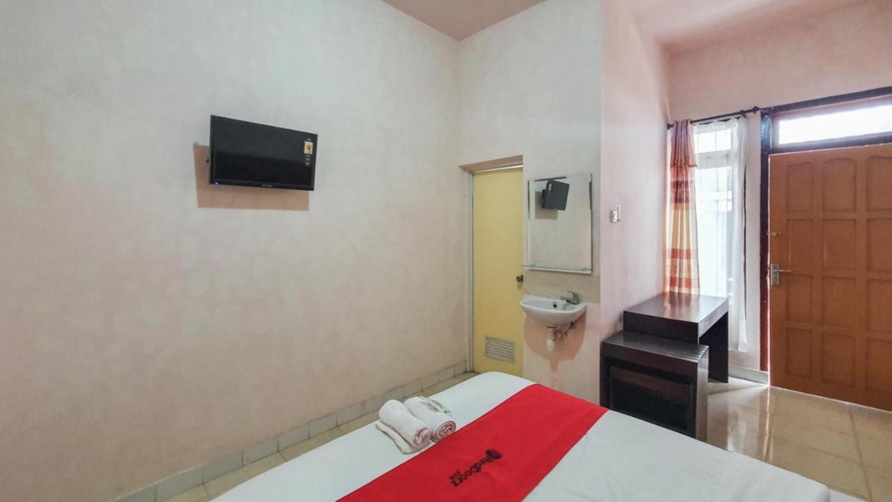 Reddoorz At Pujon Malang Hotel Batu  Exterior photo