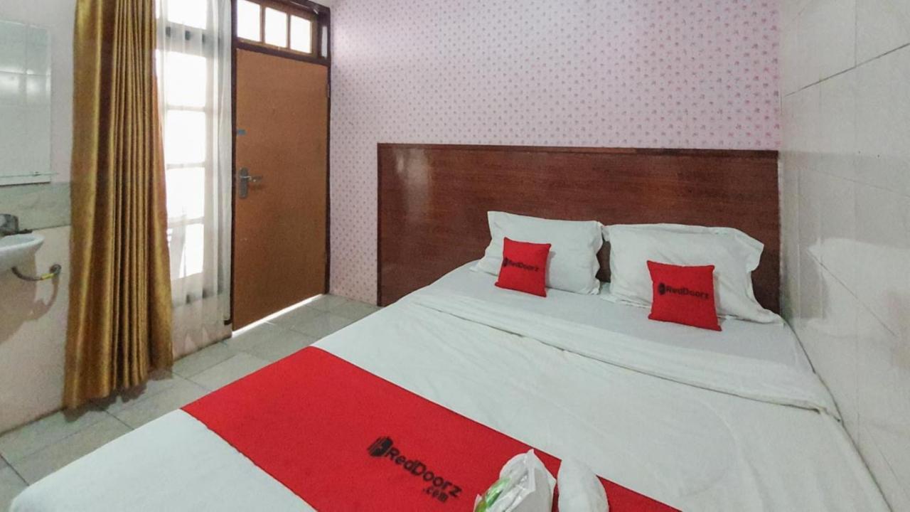 Reddoorz At Pujon Malang Hotel Batu  Exterior photo