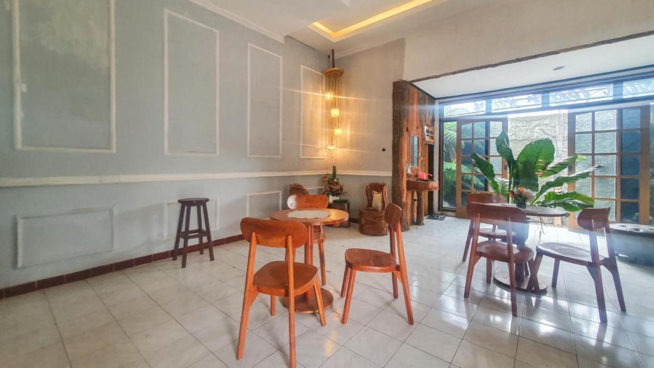 Reddoorz At Pujon Malang Hotel Batu  Exterior photo