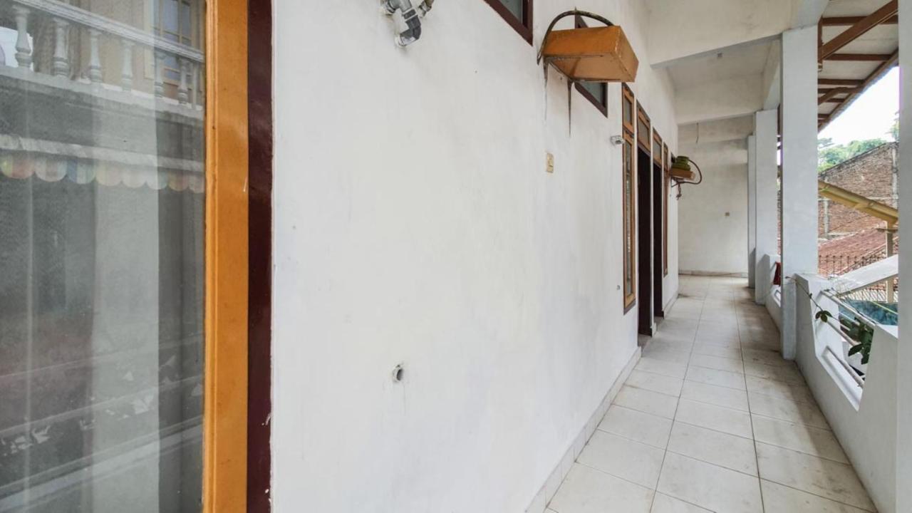 Reddoorz At Pujon Malang Hotel Batu  Exterior photo