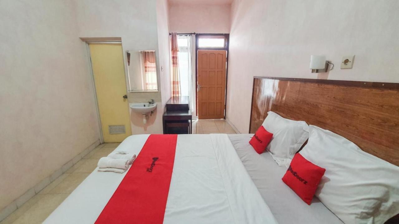 Reddoorz At Pujon Malang Hotel Batu  Exterior photo
